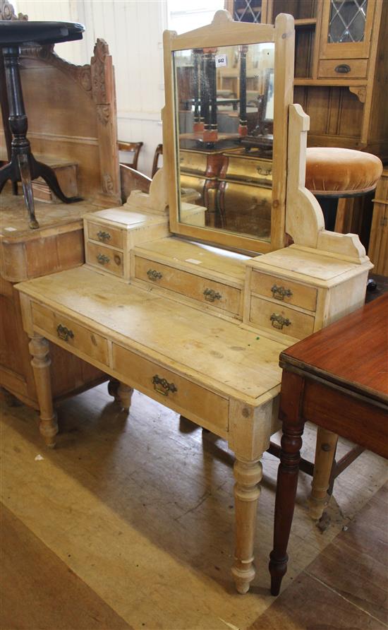 Pine dressing table